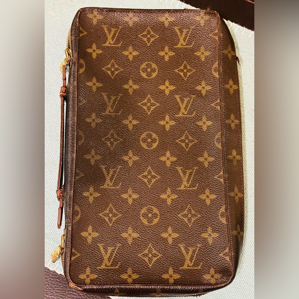 Vintage Louis Vuitton Organizer Wallet